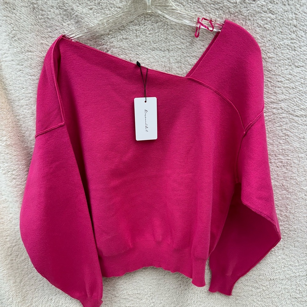 Line & Dot Sweater - Picture 3 of 9